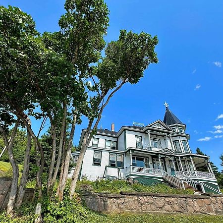 Le Manoir du Vieux Presbytère Port-Daniel Extérieur photo