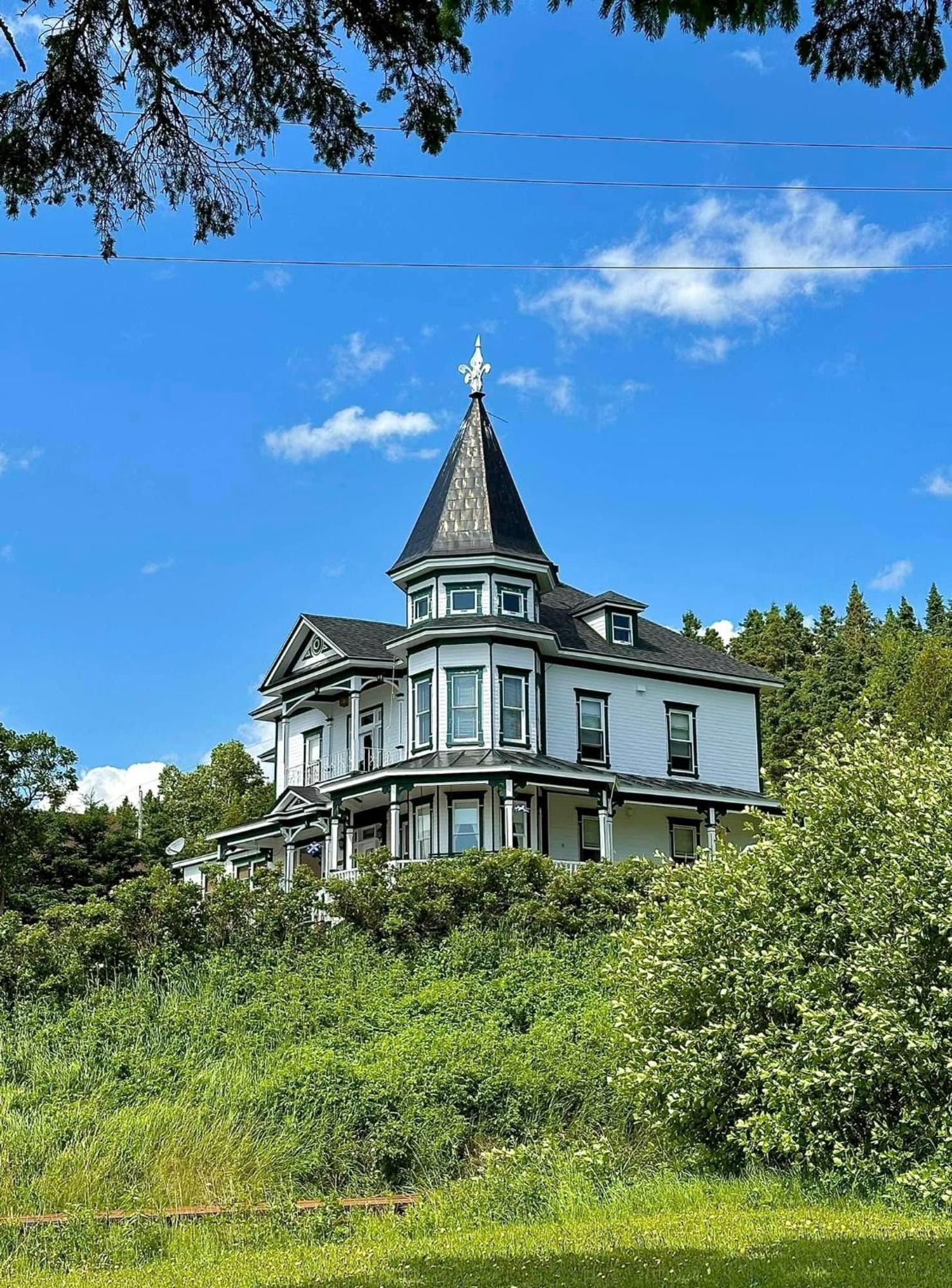 Le Manoir du Vieux Presbytère Port-Daniel Extérieur photo