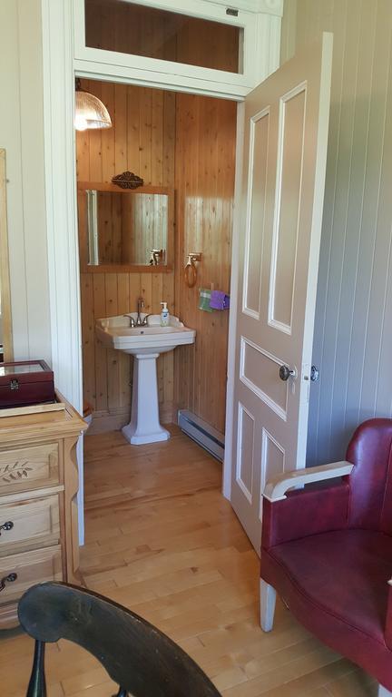 Le Manoir du Vieux Presbytère Port-Daniel Extérieur photo