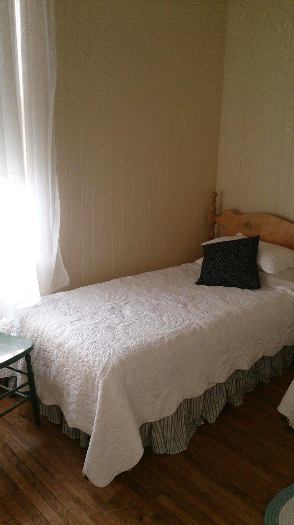 Le Manoir du Vieux Presbytère Port-Daniel Extérieur photo