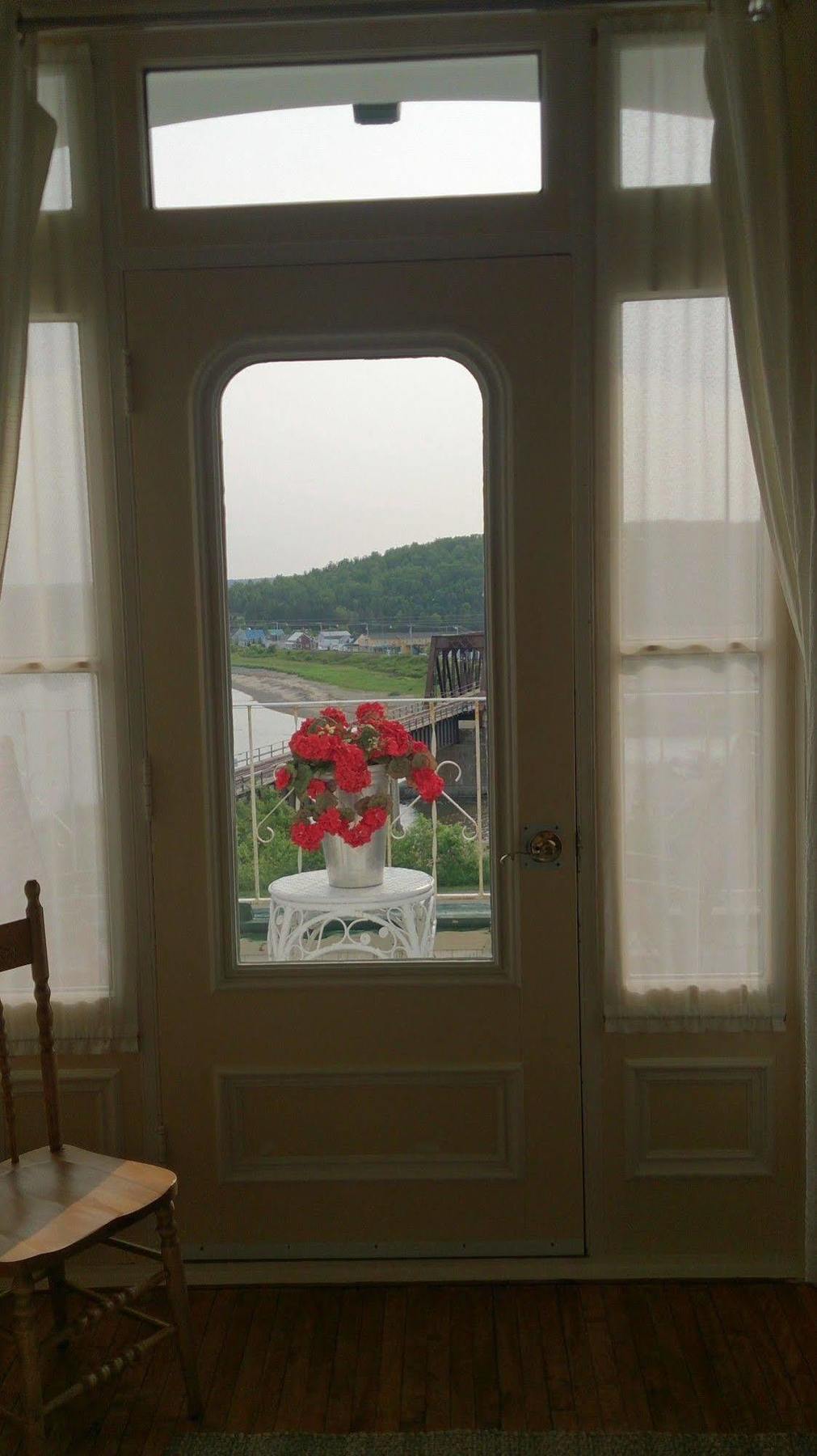 Le Manoir du Vieux Presbytère Port-Daniel Extérieur photo